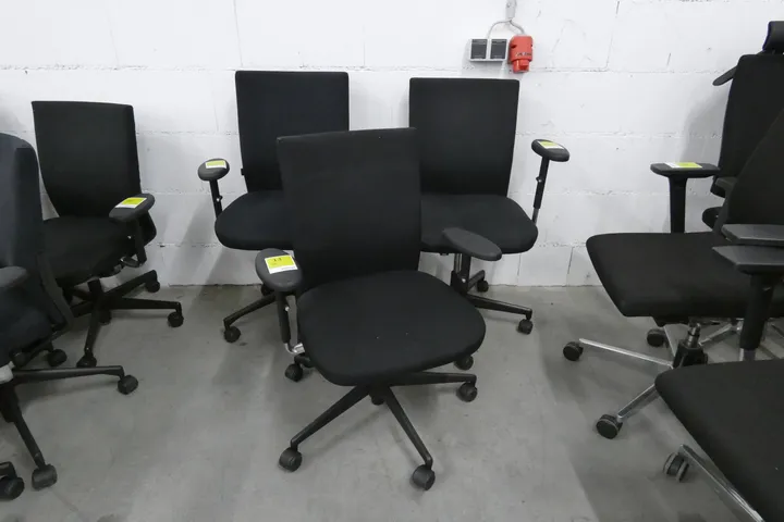 3x Vitra Bürostuhl